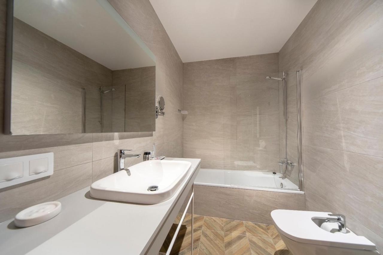 Real Segovia Apartments By Recordis Hotels Exteriör bild